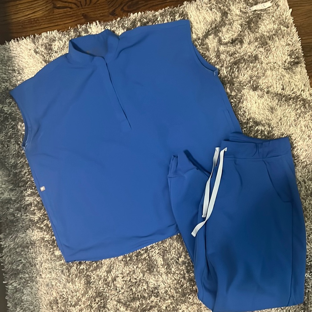 Figs Royal blue scrub set